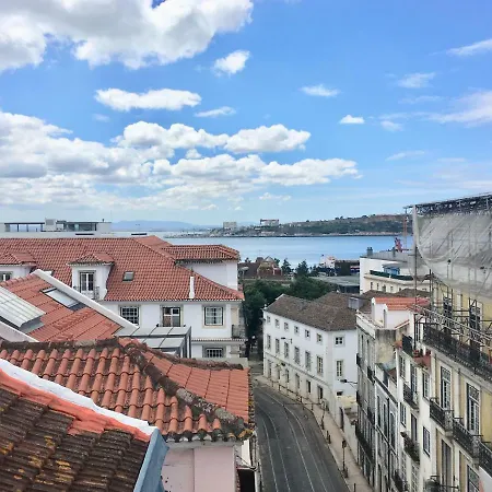 Apartment Lisboa: Vista Rio Lisbon